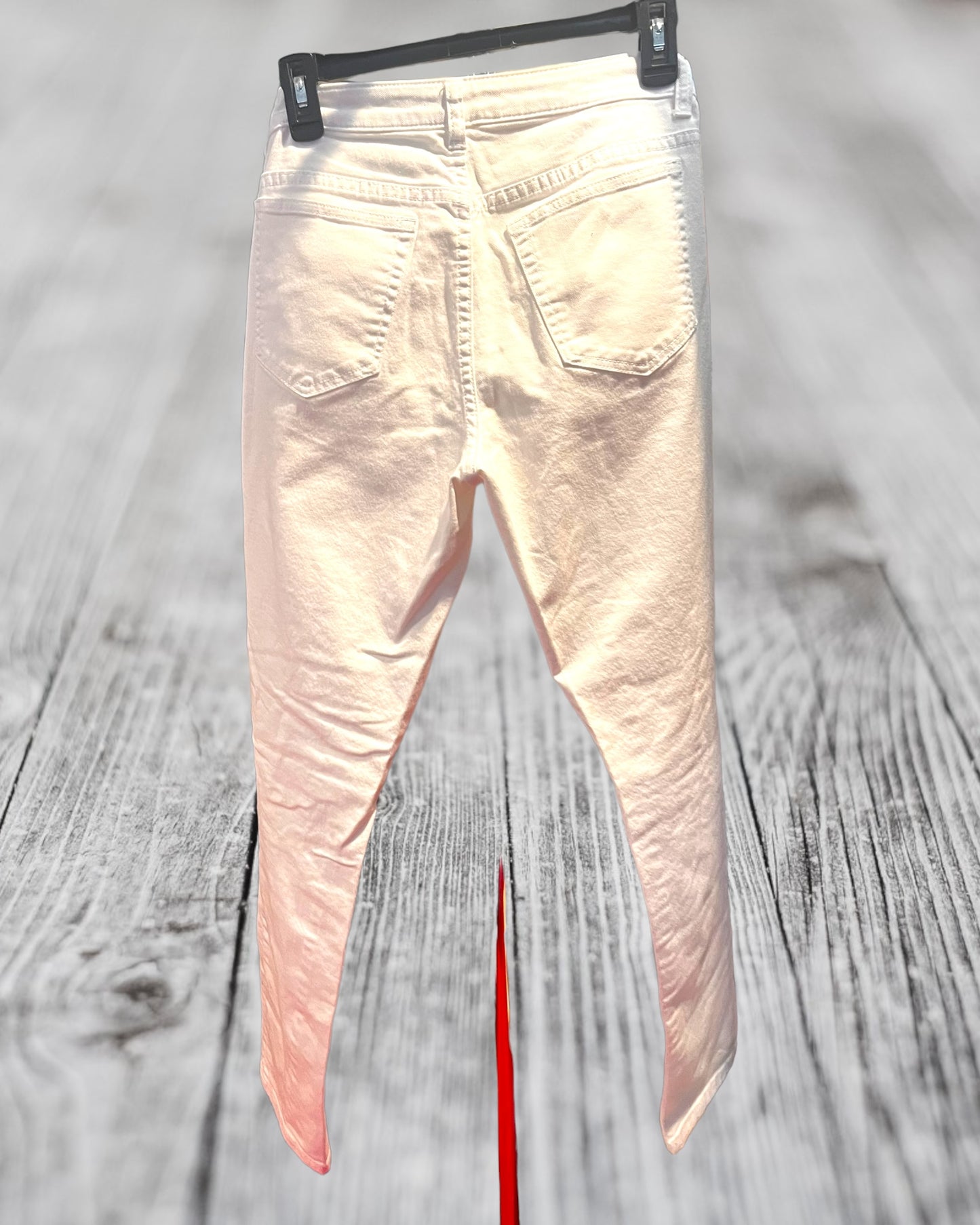 ⭐️Boston Proper white jeans